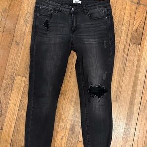 Kensie gray distressed jeans